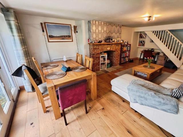 3 bedroom terraced house to rent