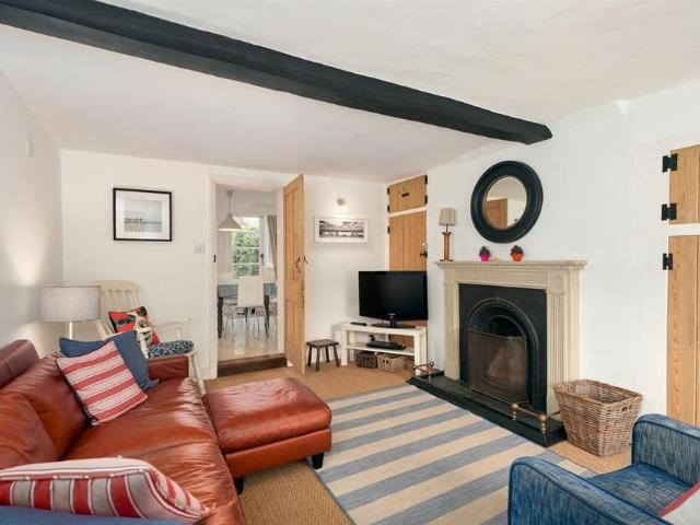3 bedroom cottage to rent