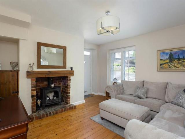3 bedroom cottage to rent
