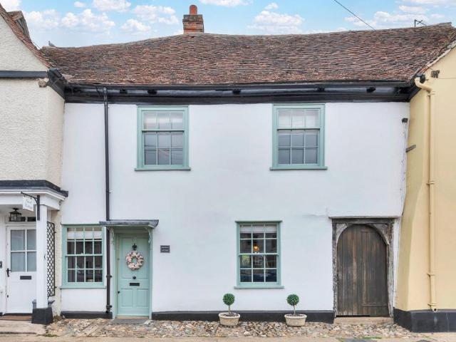 3 bedroom cottage for sale