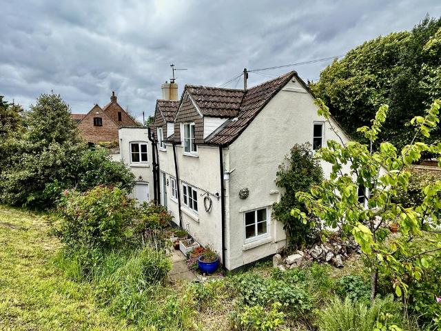 3 bedroom cottage for sale
