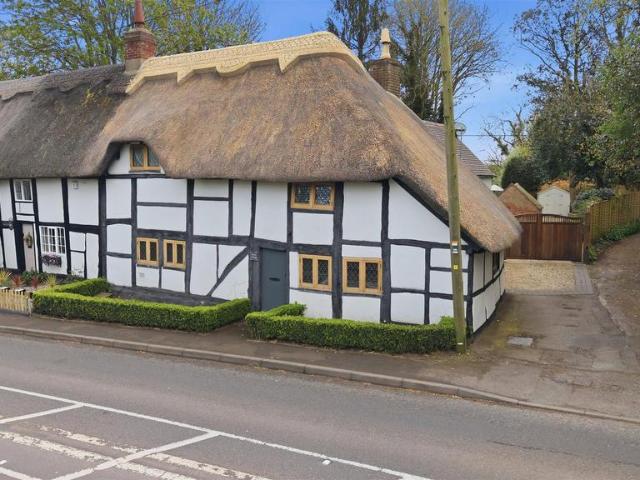 3 bedroom cottage for sale