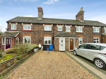 3 bedroom cottage for sale