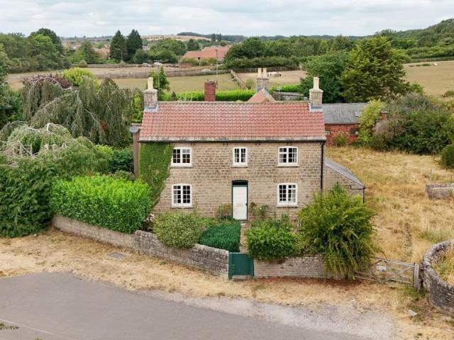 3 bedroom cottage for sale