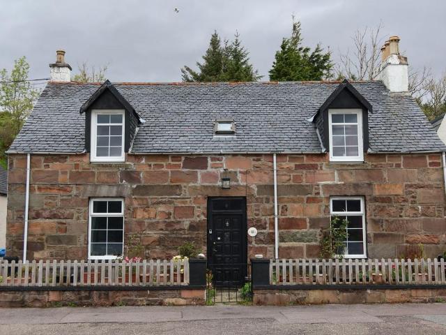 3 bedroom cottage for sale