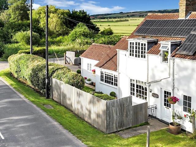 3 bedroom cottage for sale