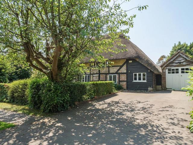 3 bedroom cottage for sale