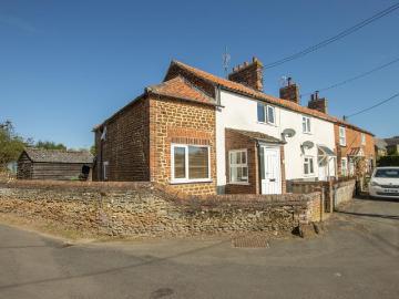 3 bedroom cottage for sale