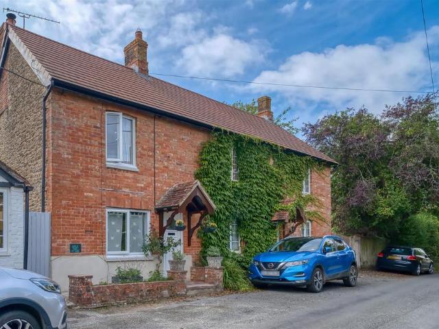 3 bedroom cottage for sale