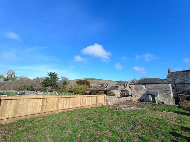 3 bedroom cottage for sale