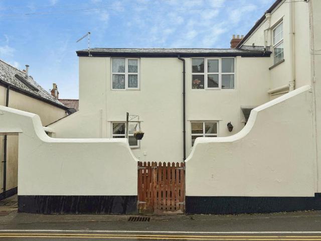 3 bedroom cottage for sale