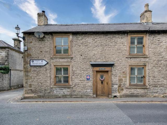 3 bedroom cottage for sale