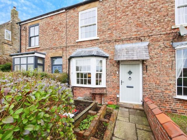 3 bedroom cottage for sale