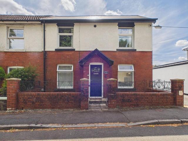 3 bedroom cottage for sale
