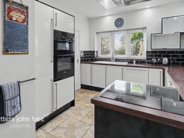 3 bedroom cottage for sale
