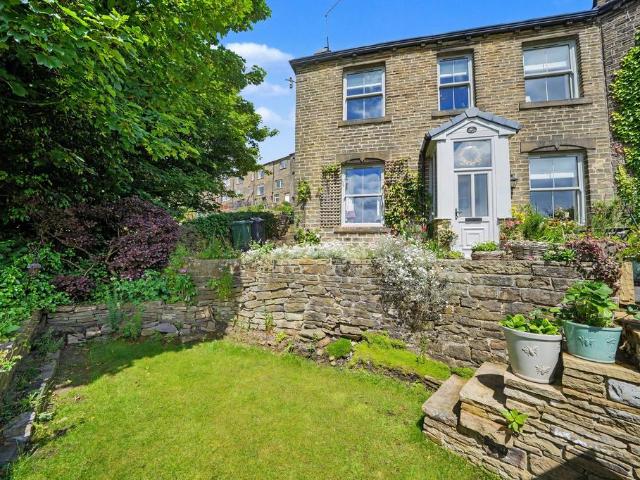 3 bedroom cottage for sale