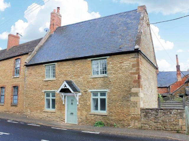 3 bedroom cottage for sale