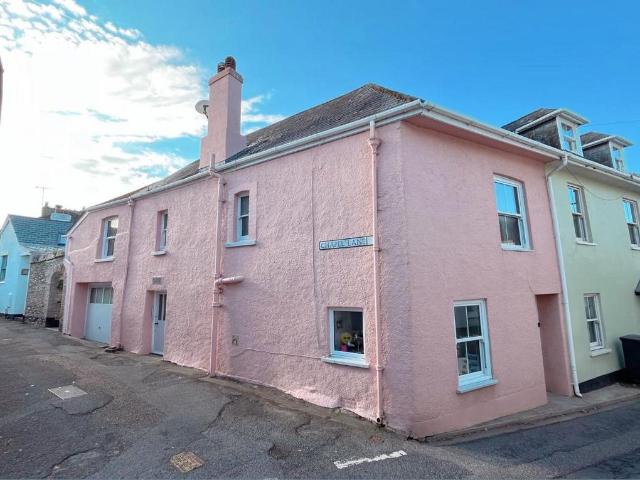 3 bedroom cottage for sale