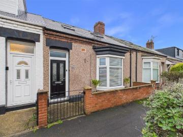 3 bedroom cottage for sale