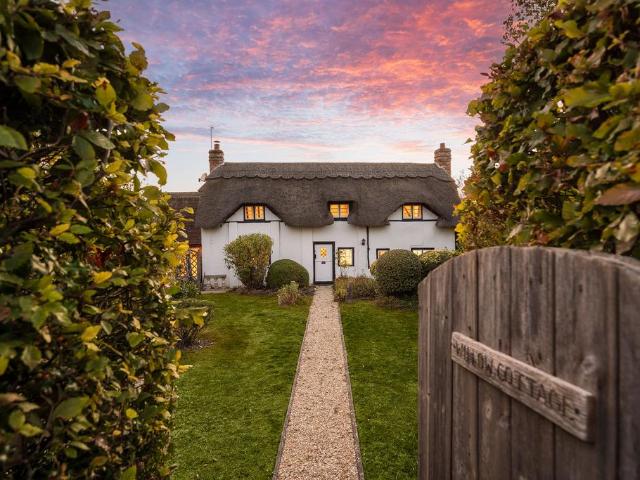 3 bedroom cottage for sale