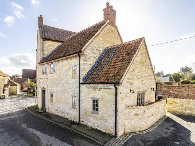 3 bedroom cottage for sale