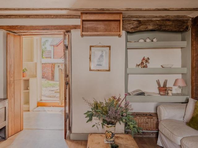 3 bedroom cottage for sale