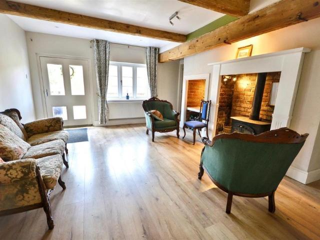 3 bedroom cottage for sale