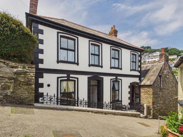 3 bedroom cottage for sale