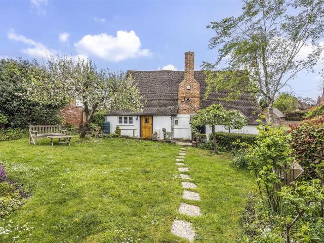 3 bedroom cottage for sale