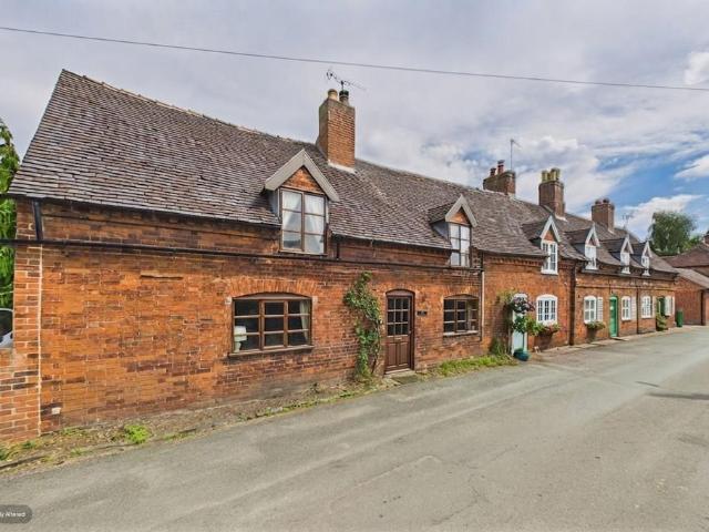 3 bedroom cottage for sale