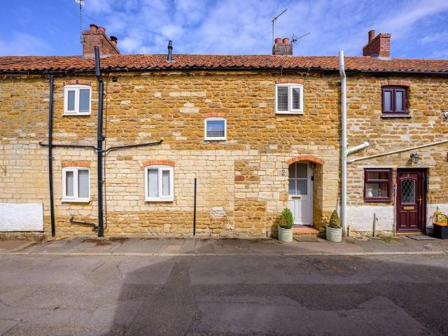 3 bedroom cottage for sale