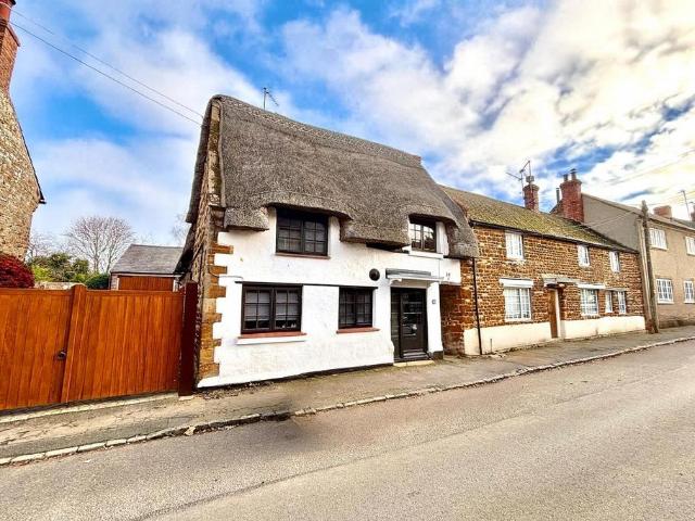 3 bedroom cottage for sale