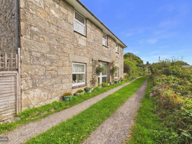 3 bedroom cottage for sale