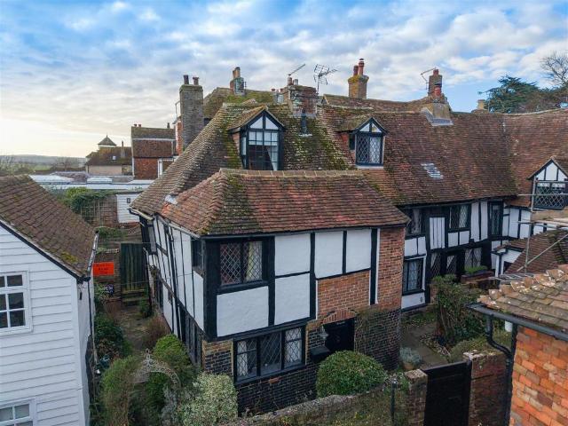 3 bedroom cottage for sale
