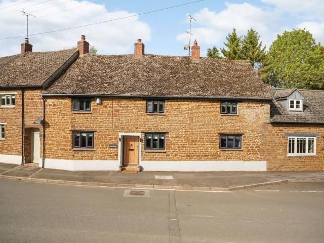 3 bedroom cottage for sale