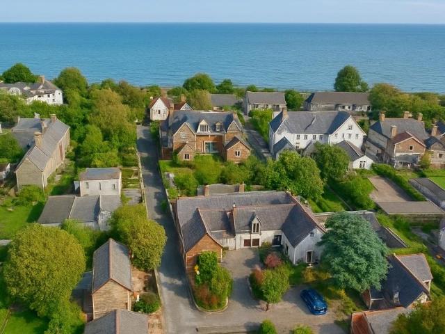 3 bedroom cottage for sale