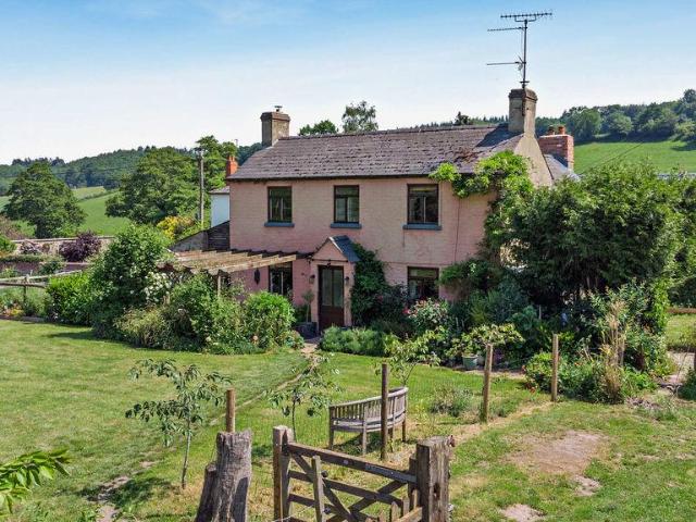 3 bedroom cottage for sale