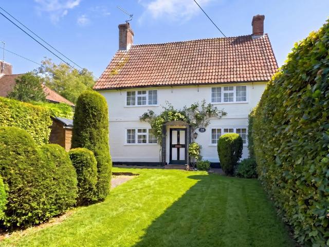3 bedroom cottage for sale