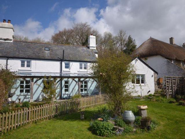 3 bedroom cottage for sale