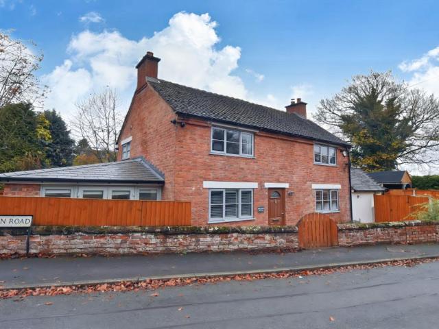 3 bedroom cottage for sale