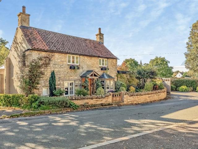 3 bedroom cottage for sale