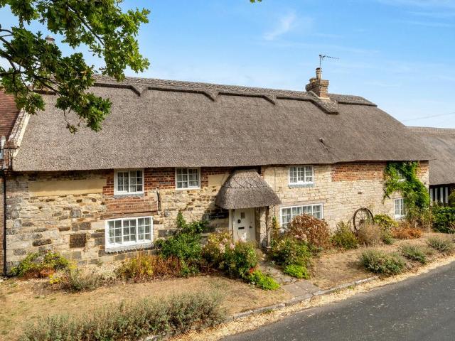 3 bedroom cottage for sale