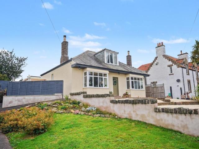 3 bedroom cottage for sale