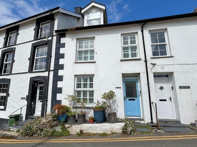 3 bedroom cottage for sale