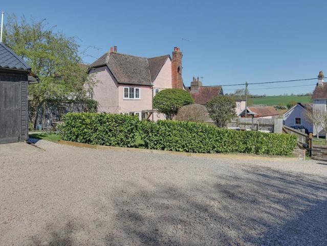 3 bedroom cottage for sale