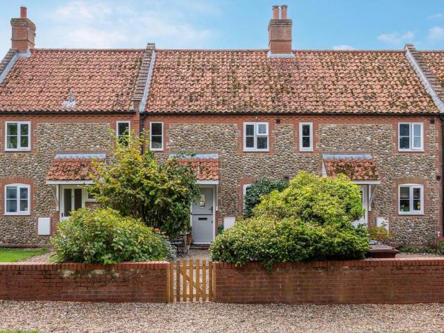 3 bedroom cottage for sale
