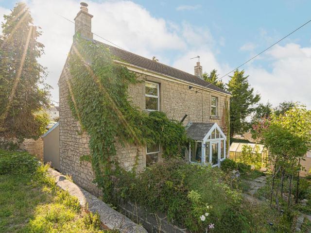 3 bedroom cottage for sale