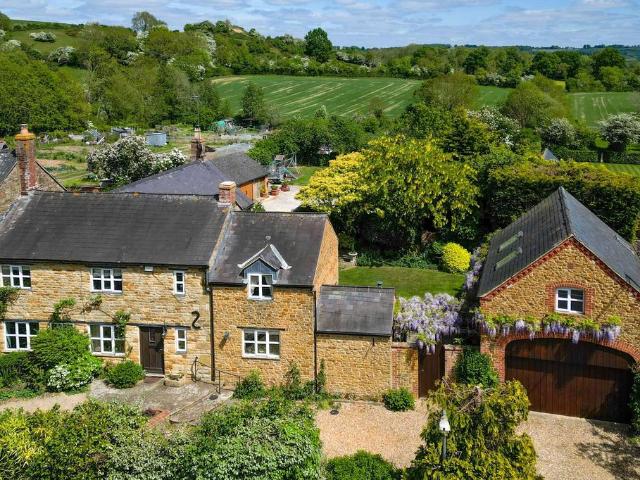 3 bedroom cottage for sale