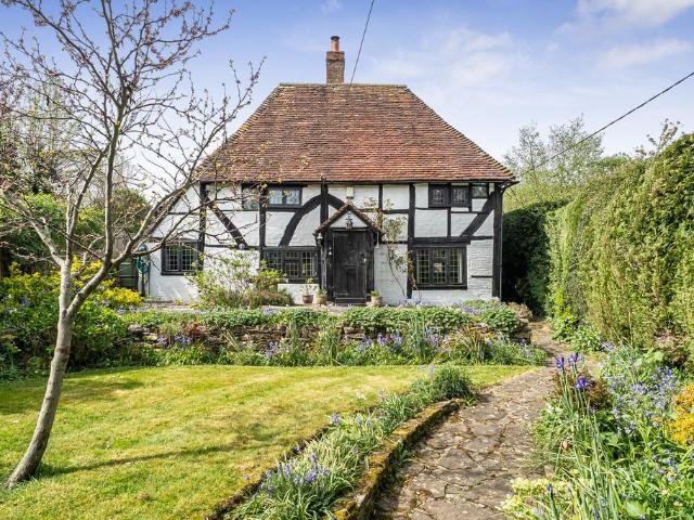 3 bedroom cottage for sale