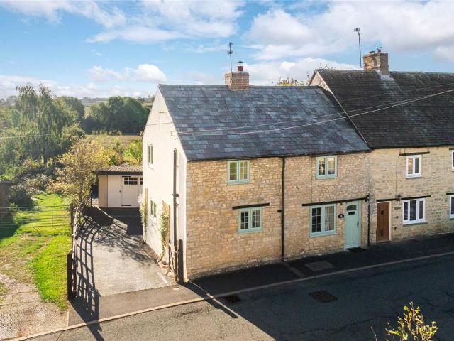 3 bedroom cottage for sale